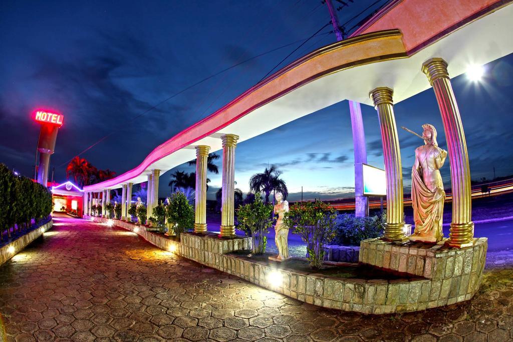 Hotel & Motel Le Baron (Adults Only) Porto Ferreira Exterior photo